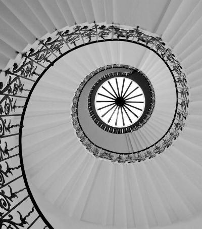 Notre premier métier : le Financement en Capital de l'innovation ... dès l'amorçage - ESCALIER SPIRALE